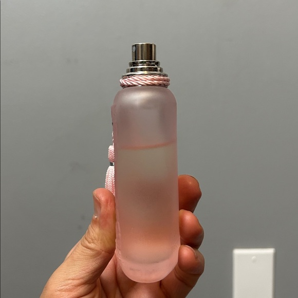 Parfums de Marly Delina La Rosee Eau de Parfum 75 ml 2.5 fl - Picture 6 of 7